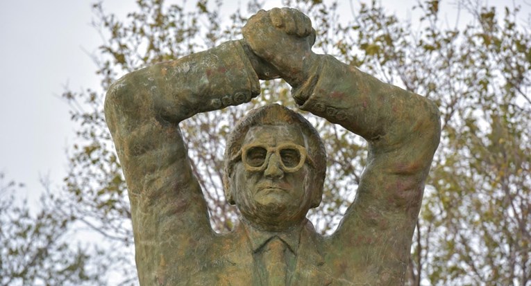 Najteži izbor ikad: Biramo najružniji Tuđmanov spomenik u zemlji