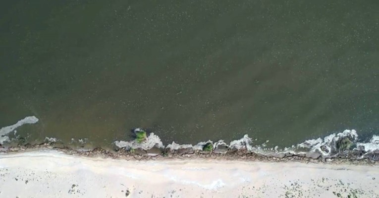 Objavljena snimka dronom: Ovo su obale Odese nakon uništenja važne brane
