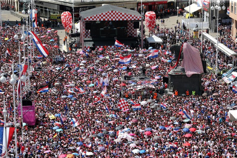ANKETA Biramo najveći hrvatski navijački hit