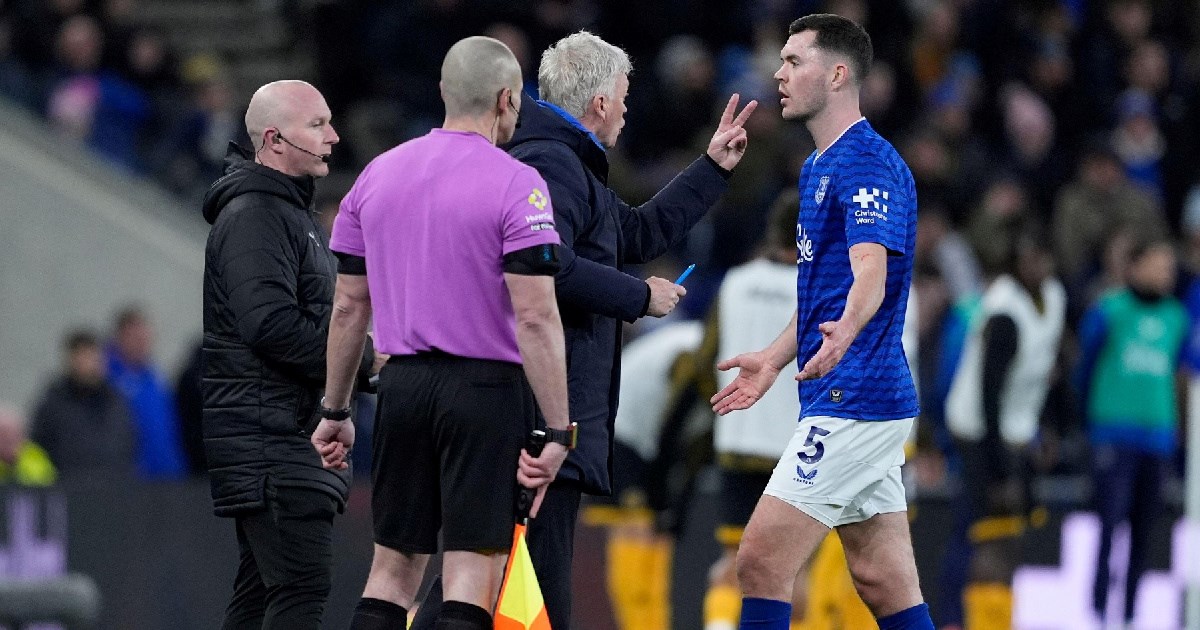 VIDEO Branič Evertona dobio crveni karton zbog nevjerojatne gluposti