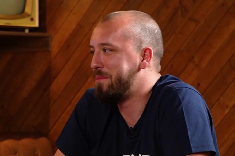 VIDEO Hajdukov komentator se usred utakmice smijao bizarnoj greški: Što reći?