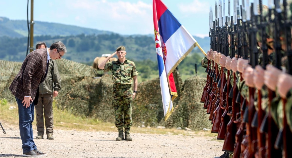 Vučić: Potpisao sam odluku o uvođenju obaveznog vojnog roka