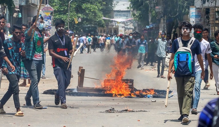 Nakon prosvjeda u Bangladešu s puno mrtvih poništene vladine kvote za javne službe