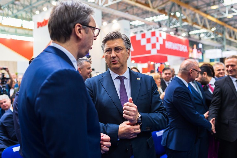 Vučić: Pobijedit ću ih sve, i Plenkovića. Žele raščerečiti Srbiju