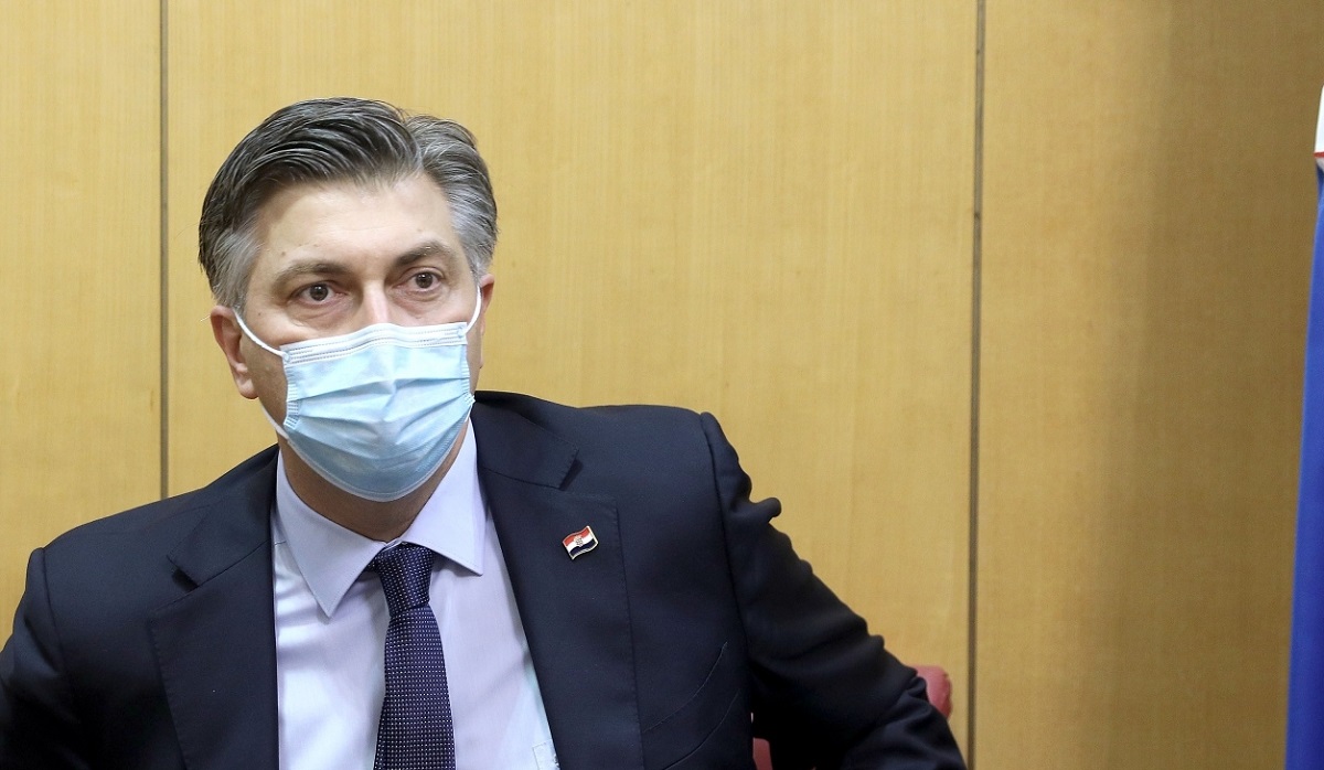 Plenković: Otvaranjem granica imali smo turističku sezonu bolju od očekivane