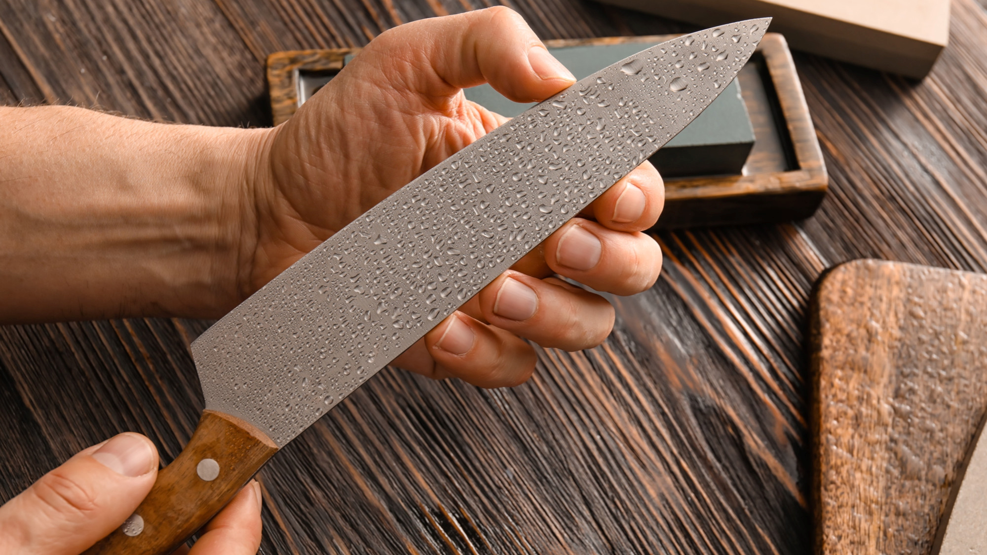 Kako naoštriti kuhinjske noževe ako nemate oštrilo