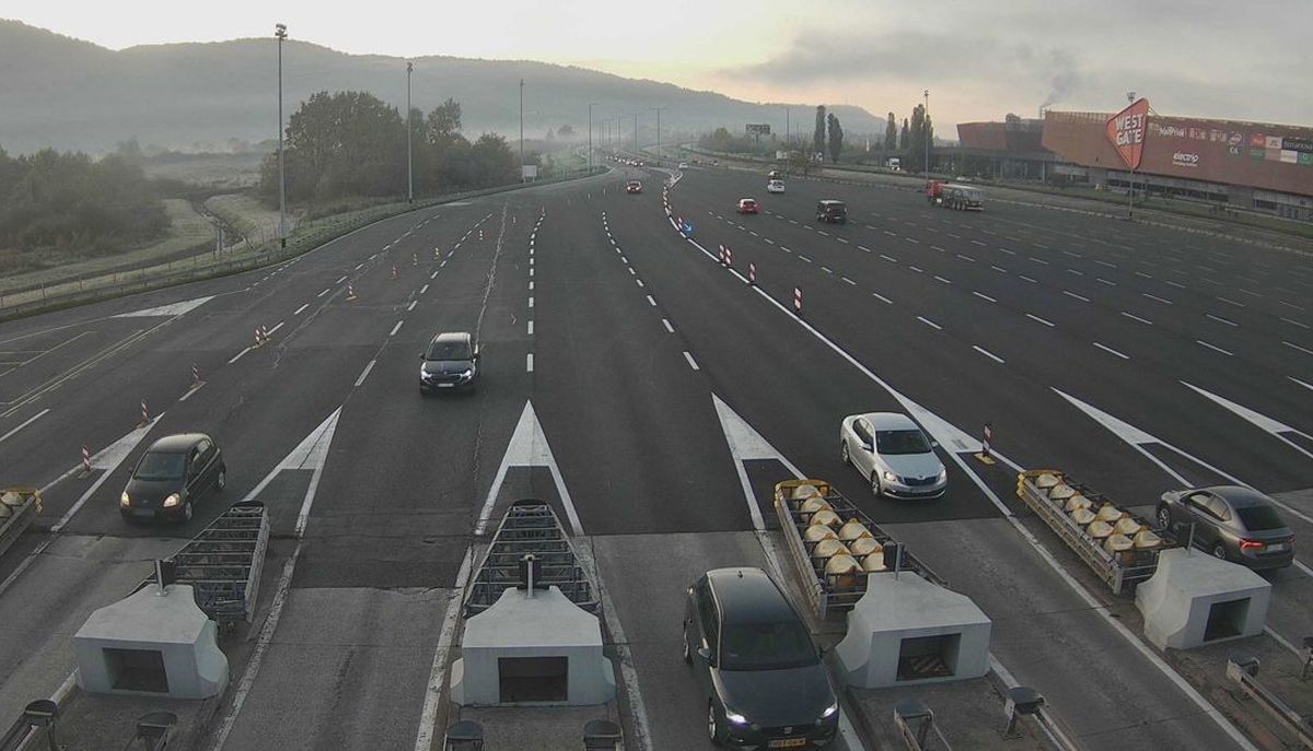 Gužve na autocestama, na A2 kolona od 5 kilometara. U unutrašnjosti magla