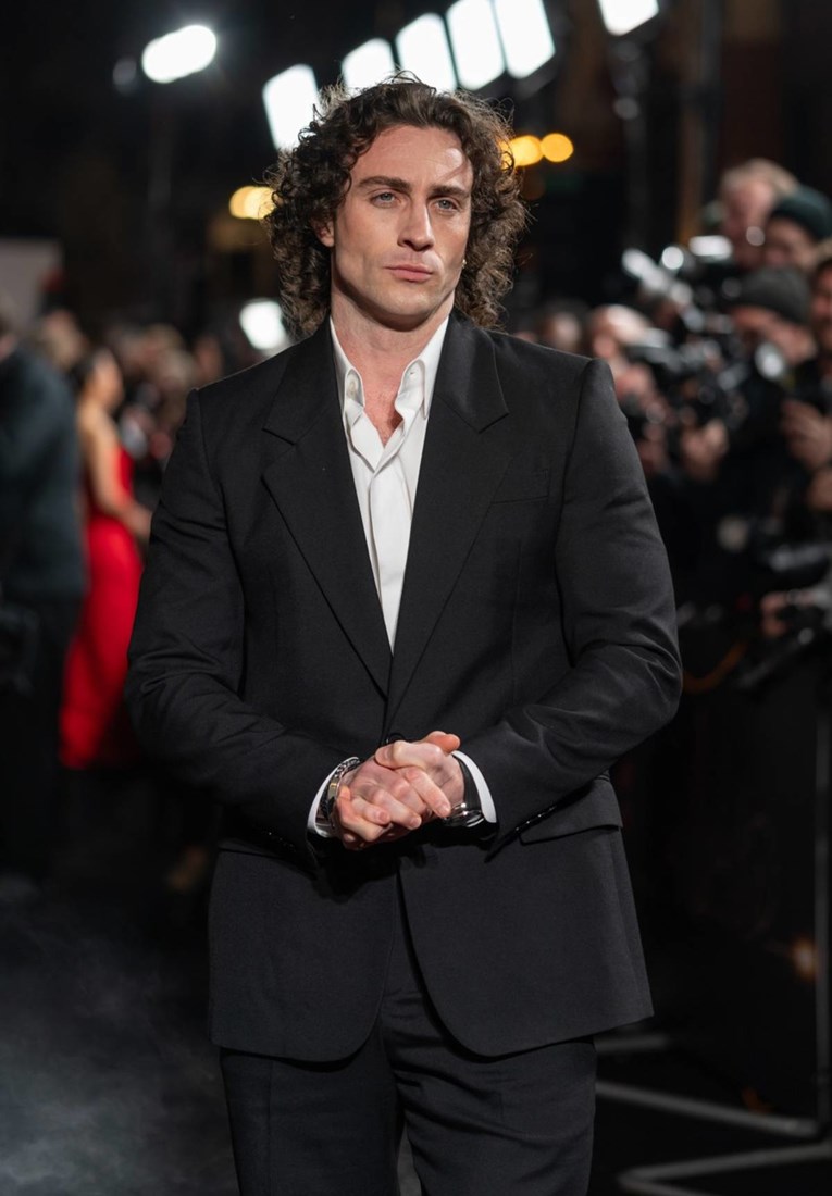 "Tko je ovo?": Jedan od najljepših muškaraca svijeta zbunio javnost "novim" licem