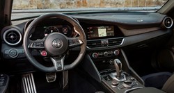 Alfa Romeo: Vozač je u fokusu, a veličina ekrana nije bitna