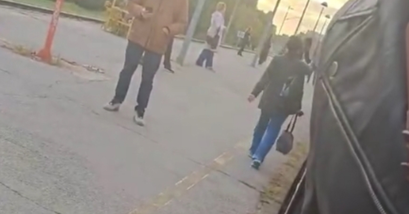 VIDEO Velike gužve u vlakovima u Zagrebu. Putnici se jedva uspijevaju ukrcati