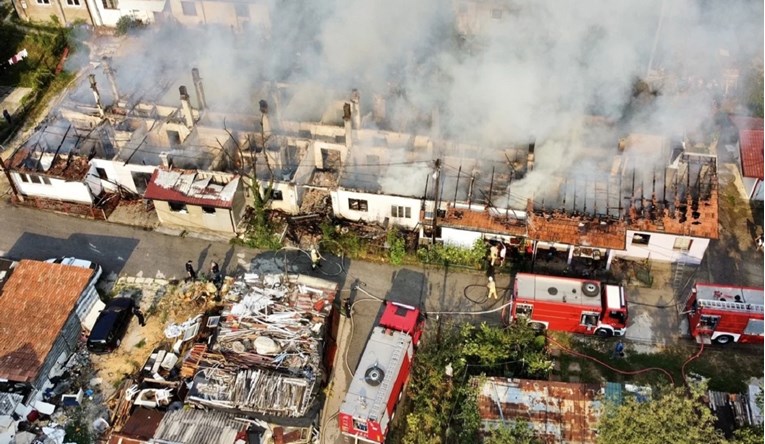 VIDEO Veliki požar u Sarajevu, više kuća potpuno izgorjelo