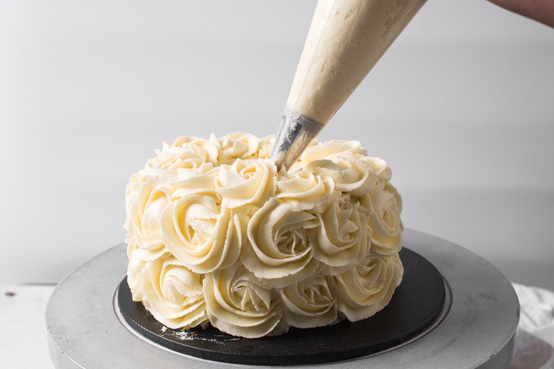 Pet osnovnih vrsta krema od maslaca za slastice koje svi trebaju znati