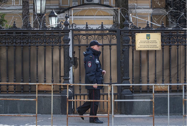 Prazno ukrajinsko veleposlanstvo u Moskvi kažnjeno zbog neplaćanja struje
