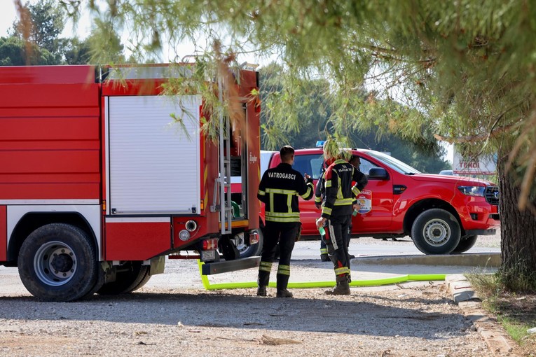 Požar obiteljske kuće kod Zadra, jedna osoba preminula