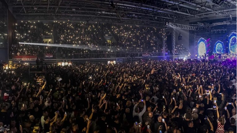 Druga večer u Osijeku: Dio publike prije dolaska Thompsona vikao "Za dom spremni"