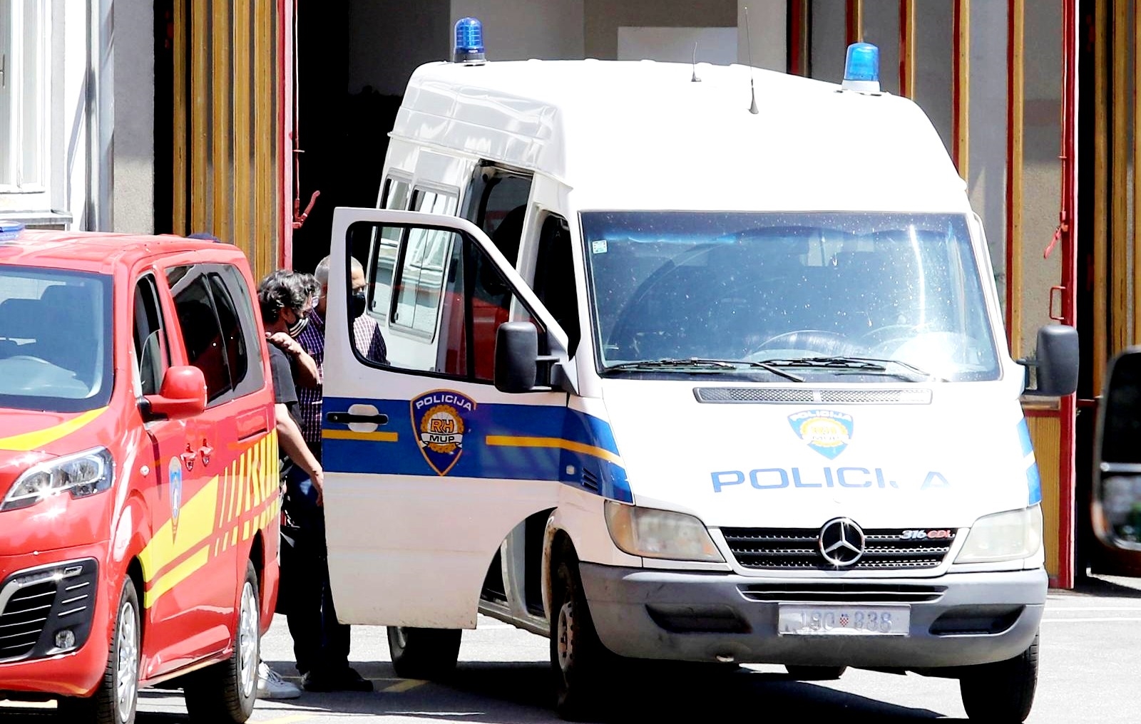 Sinoć tučnjava u centru Zagreba, tri mladića ozlijeđena, jedan u bolnici