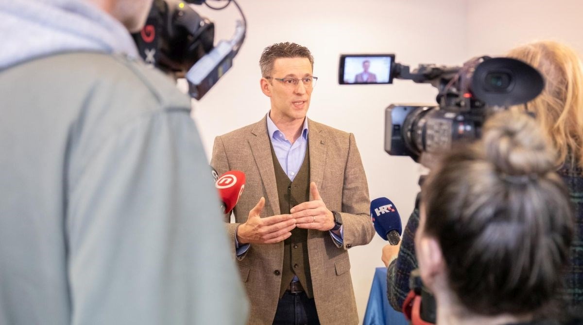 Petrov: Djeca koja uče kritički razmišljati mijenjat će zajednicu na bolje