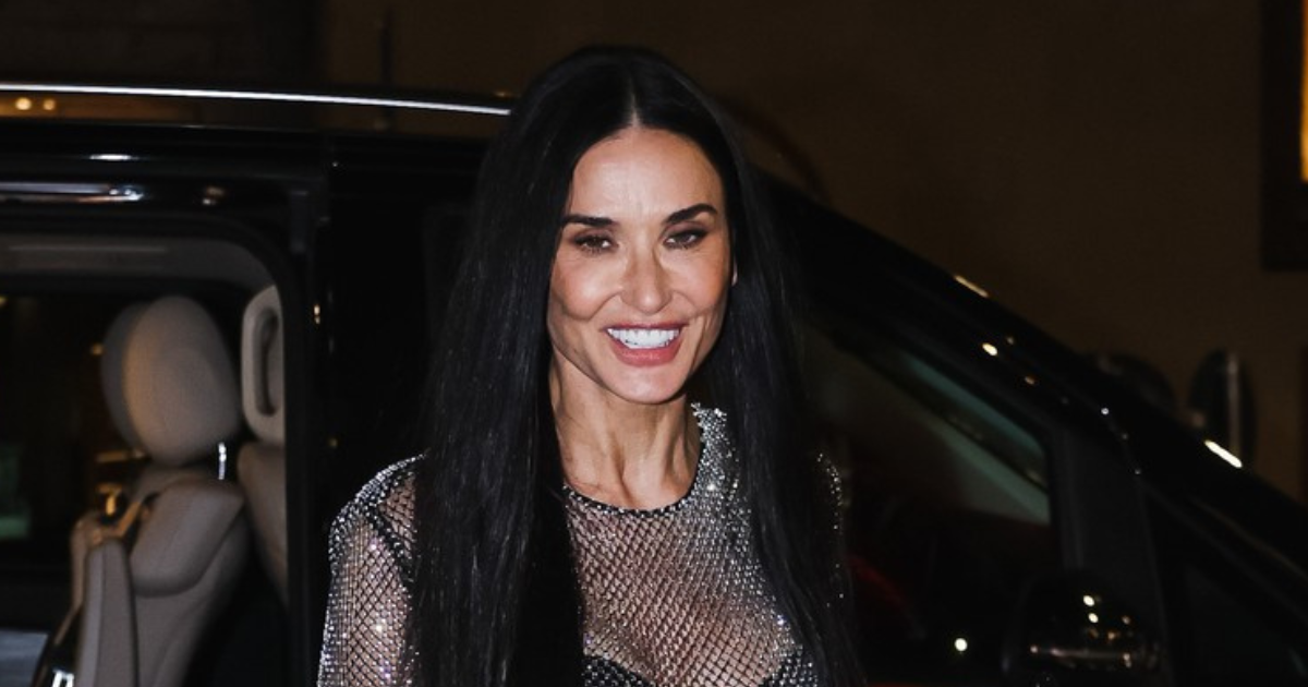 Demi Moore (61) na zabavu u Milano došla u prozirnoj haljini i oduševila izgledom