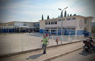 Otac učenice koji je napao profesora u Trogiru neće u zatvor, dobio je mjeru opreza