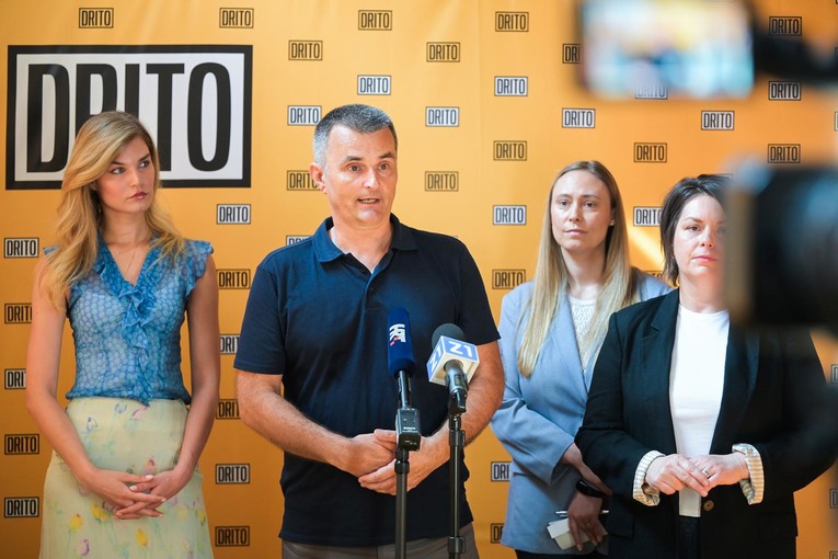 Drito: Tomašević nastavlja sa stranačkim zapošljavanjem u Gradskoj upravi