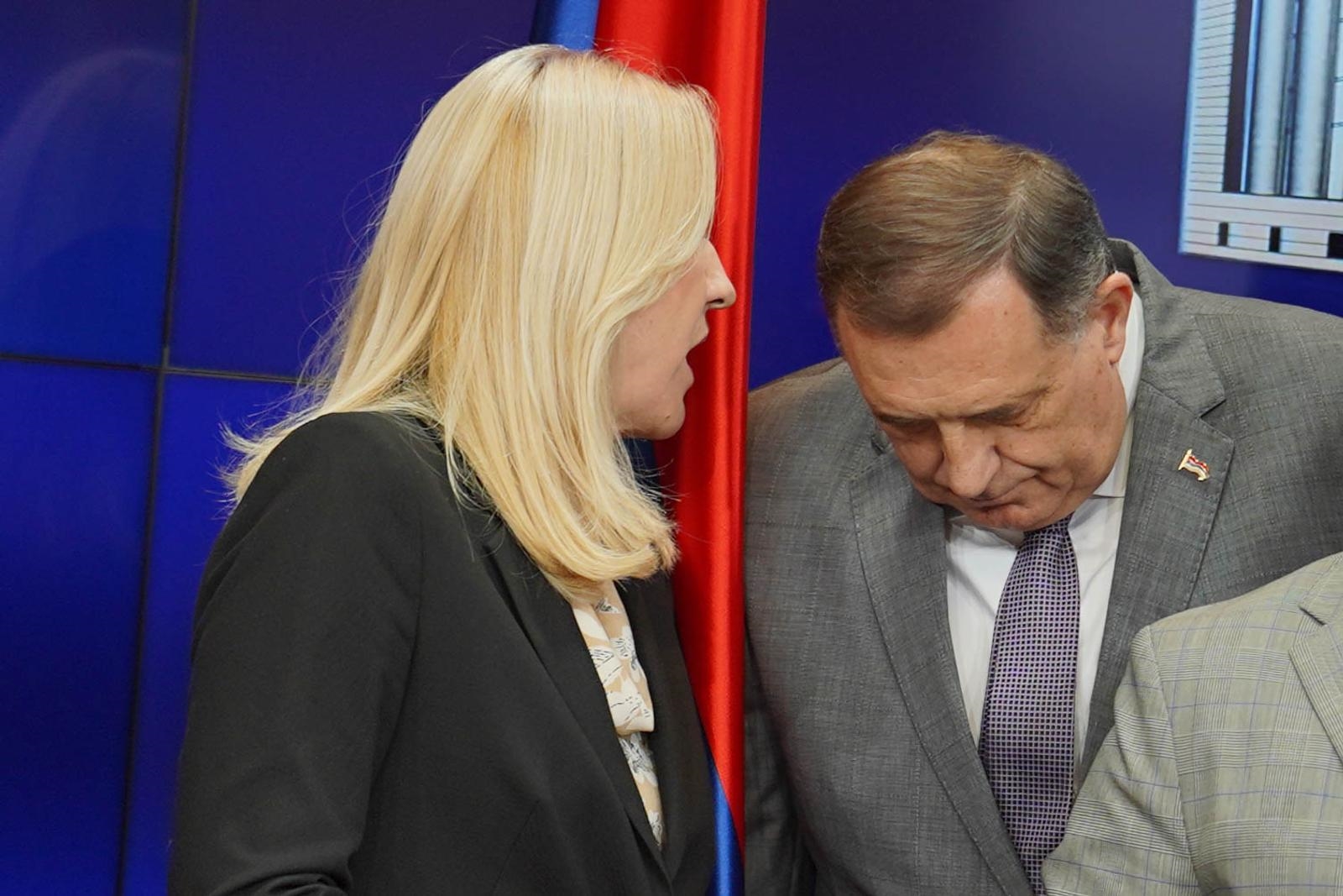 U Republici Srpskoj sazvana hitna sjednica parlamenta zbog Schmidtovih odluka