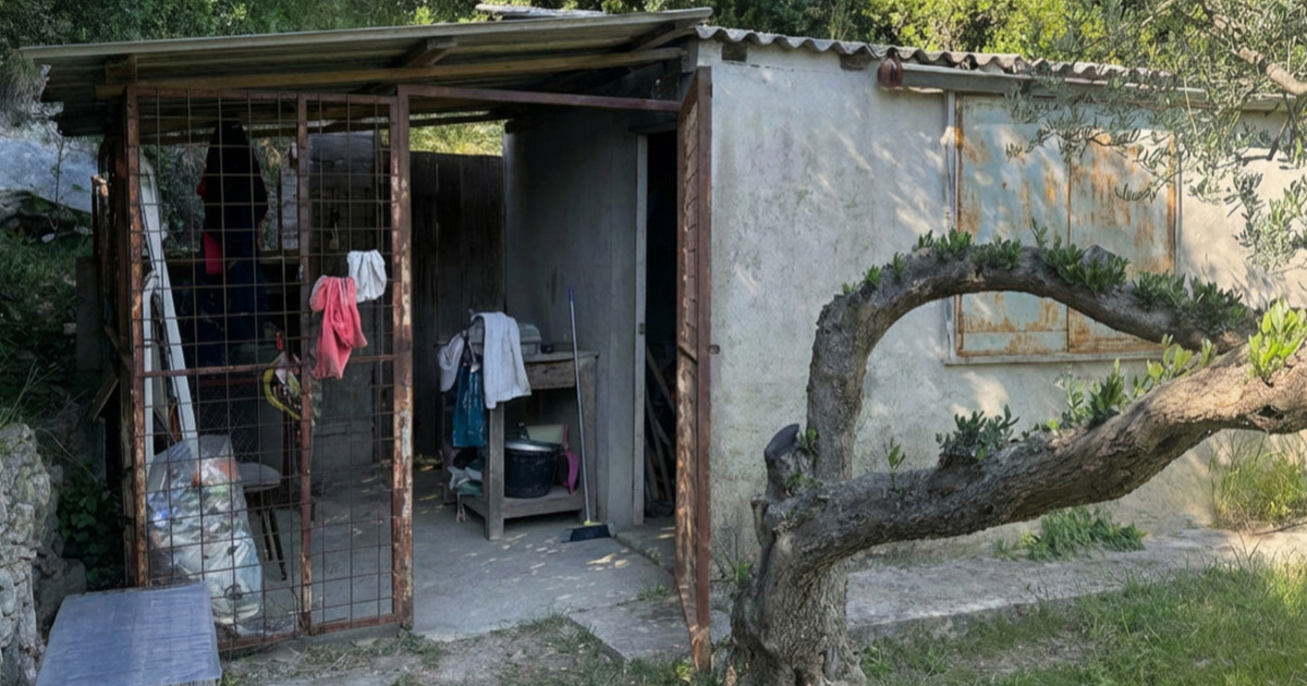 Pogledajte što će se rušiti na Marjanu. Vlasnik: Imam baraku za alat, a ne vilu