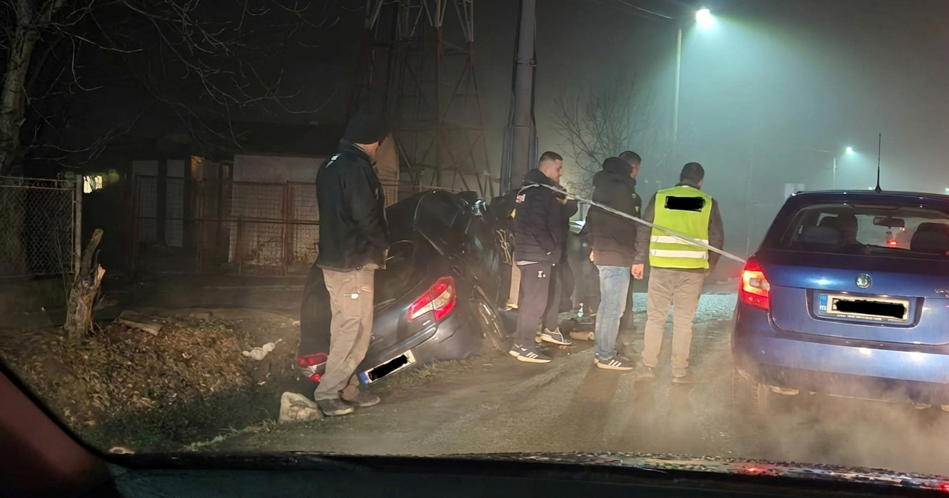 Navijači Zvezde pretučeni u Tuzli. Širi se priča da ih je napala Torcida