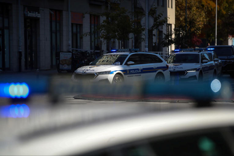 20-godišnjakinja krala kozmetiku pa napala prodavačice i policajku u Splitu