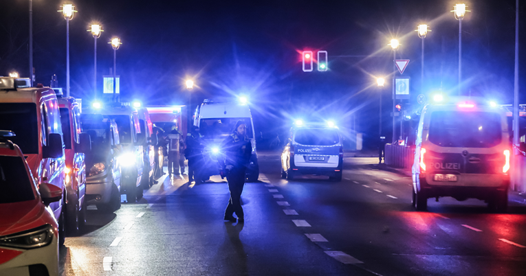 Potjera autima u Berlinu. Turisti lovili lažne policajce, izgurali ih s ceste