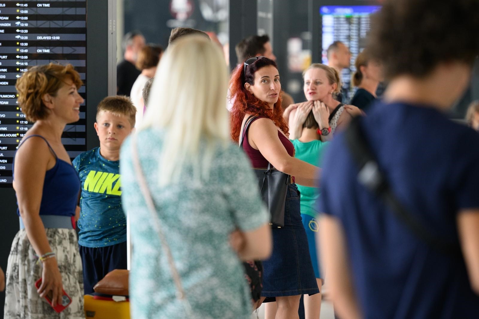 U hrvatskim zračnim lukama lani duplo više putnika nego 2021.