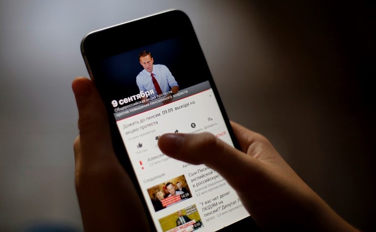 Ruski političari žele da domaće aplikacije budu obavezne na mobitelima