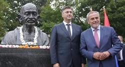 Bandić i Plenković na zagrebačkom Bundeku otkrili bistu Gandhija