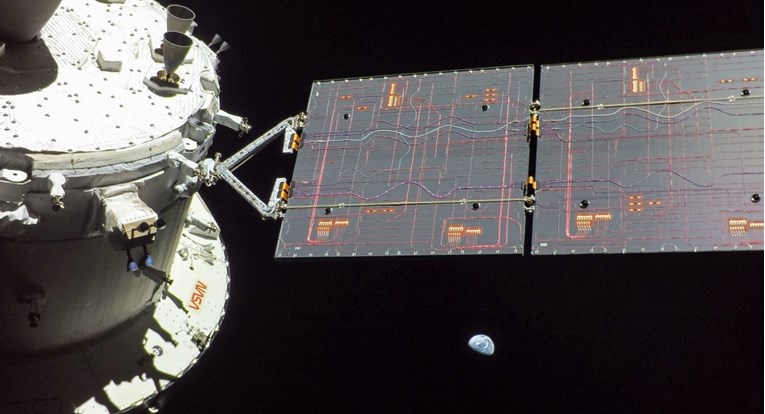 NASA-ina kapsula izašla iz Mjesečeve orbite, vraća se na Zemlju