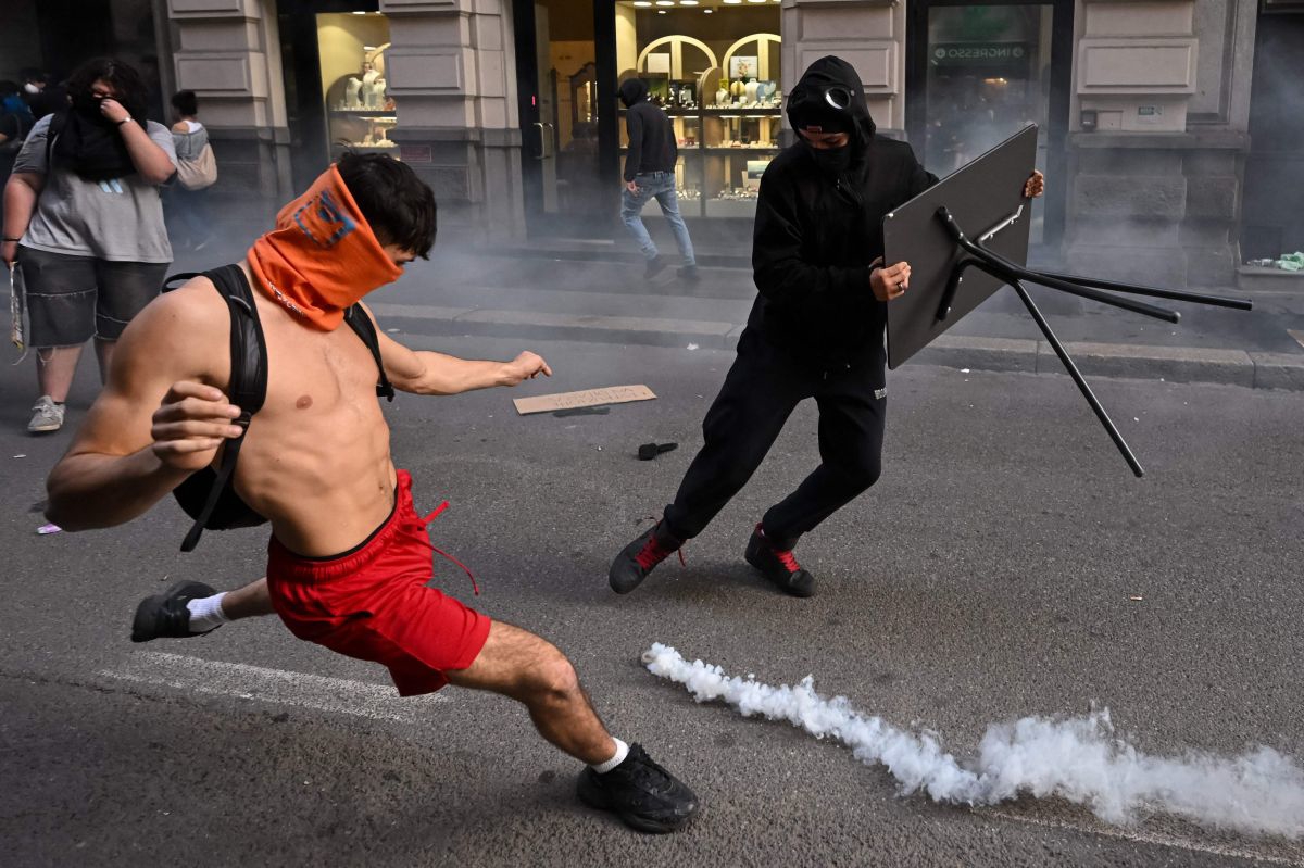 Neredi se šire i Italijom, maloljetnici u sukobu s policijom