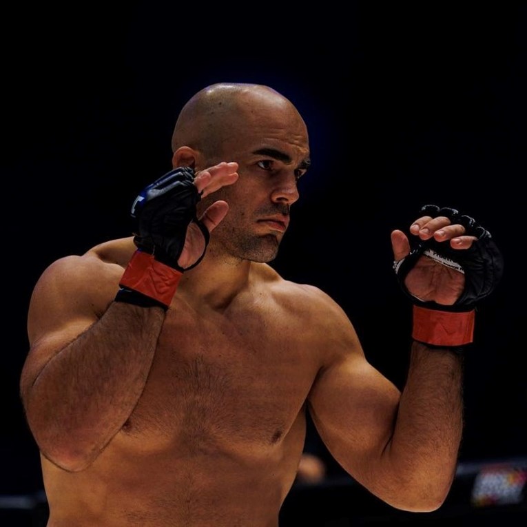 Erslan upisao drugi poraz u UFC-u. Izgubio odlukom sudaca