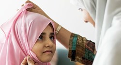 Njemačka povjerenica: Treba zabraniti pokrivanje glava djevojčica