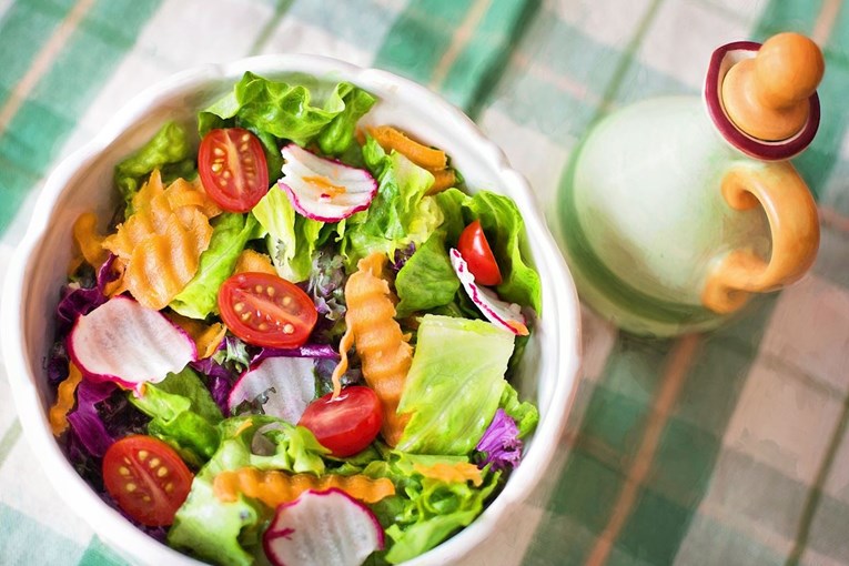 Ove zdrave salate su superobroci poslije kojih ćete biti siti i puni energije