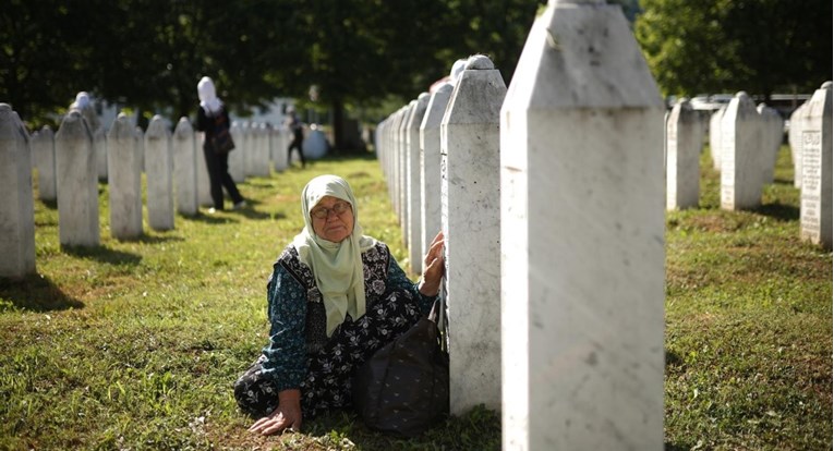 Vrhbosanski nadbiskup: Žrtve genocida u Srebrenici su naša braća i sestre