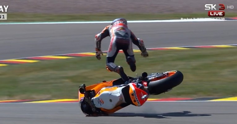 VIDEO Težak pad na treningu Moto GP-a. Španjolac nije mogao ustati