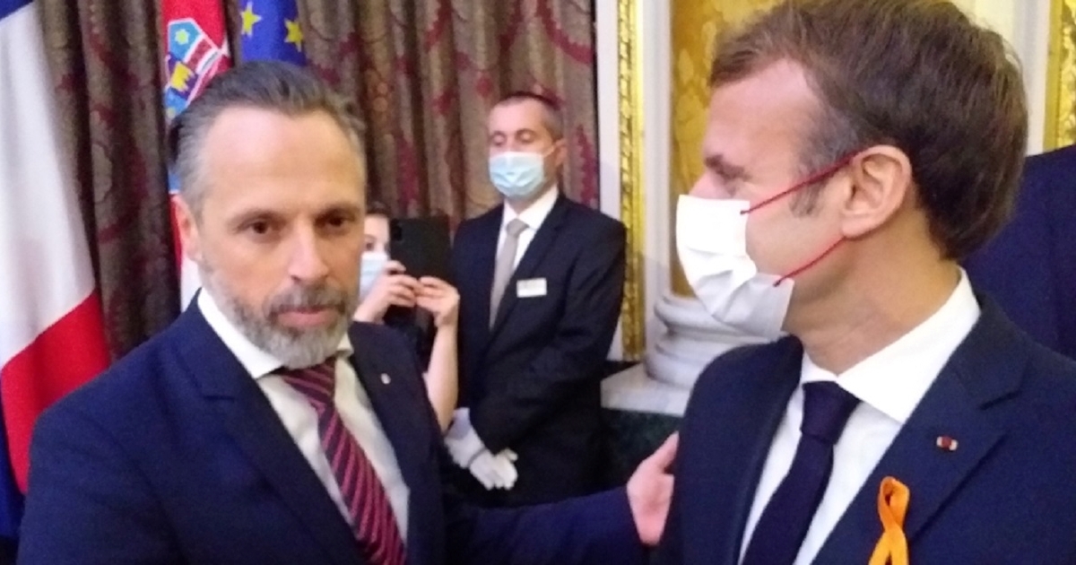 Jakobušić darovao Macronu dres Hajduka
