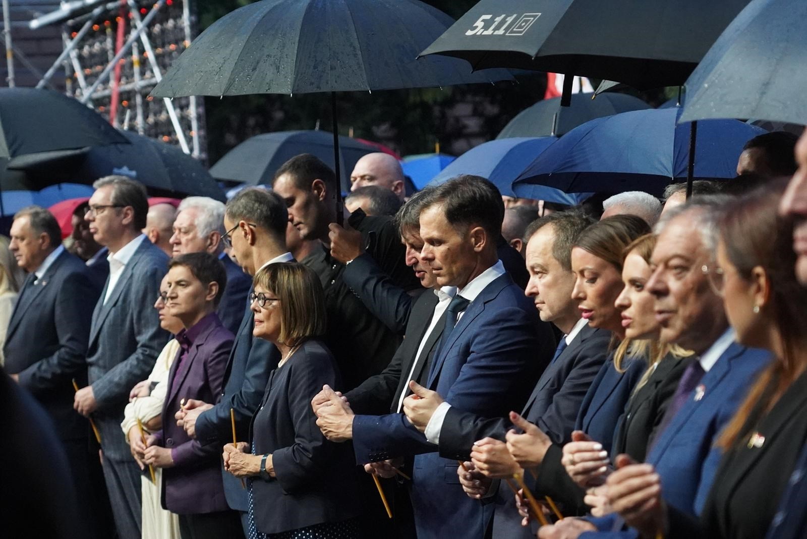 FOTO Vučić održao skup za Oluju. "Više nikad i nikome nijedna Oluja neće uspjeti"