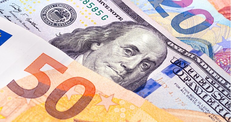 Euro snažno pao, duboko je ispod jednog dolara