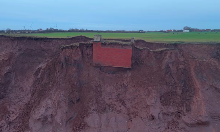 Nekadašnji britanski nuklearni bunker past će u more