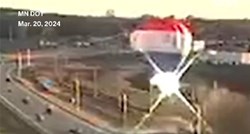 VIDEO Balon na vrući zrak se zabio u dalekovod u SAD-u, prevrnuo i izazvao požar