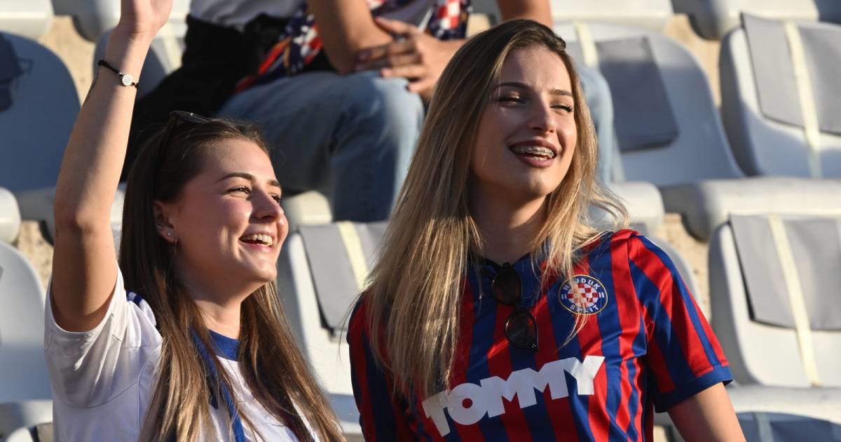FOTO Navijačice u bijelom preplavile Split