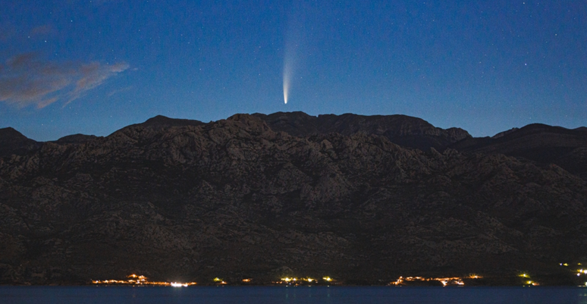 Nesvakidašnji prizor: Iznad Velebita jutros snimljen komet