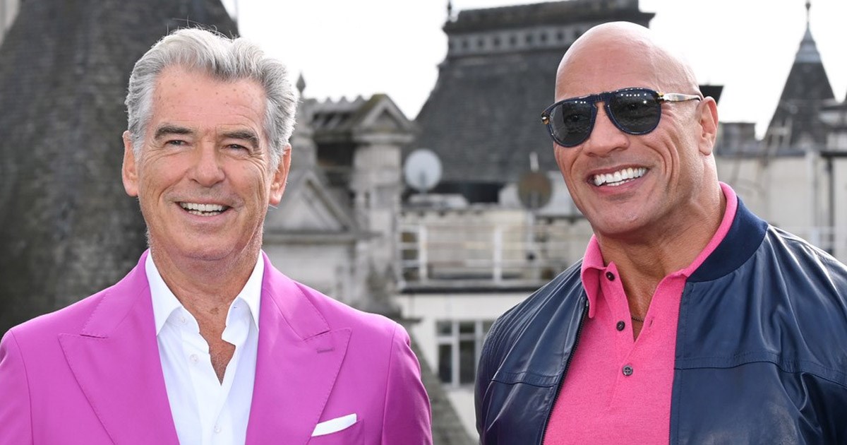 Pogledajte kako su Pierce Brosnan i Dwayne Johnson izgledali na premijeri Black Adama