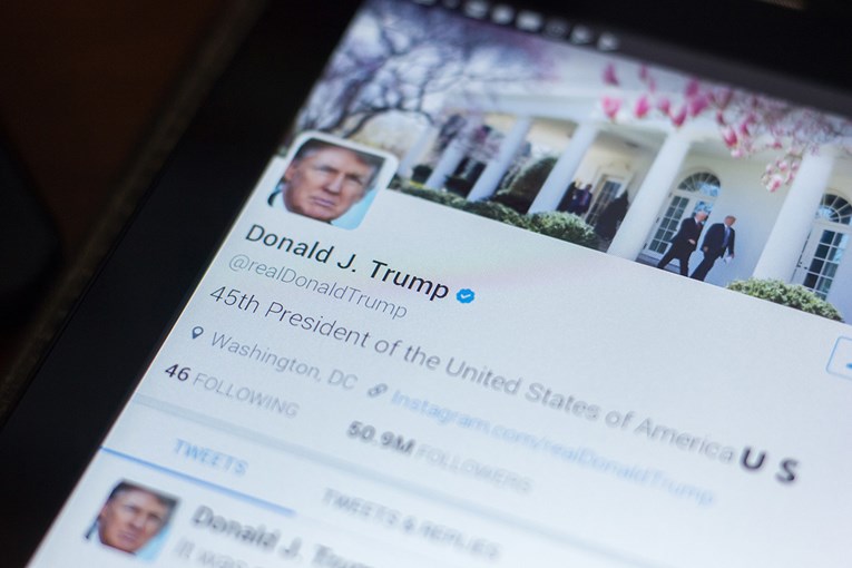 Twitter ukinuo 10.000 računa. Prenosili su lažne informacije o izborima u SAD-u