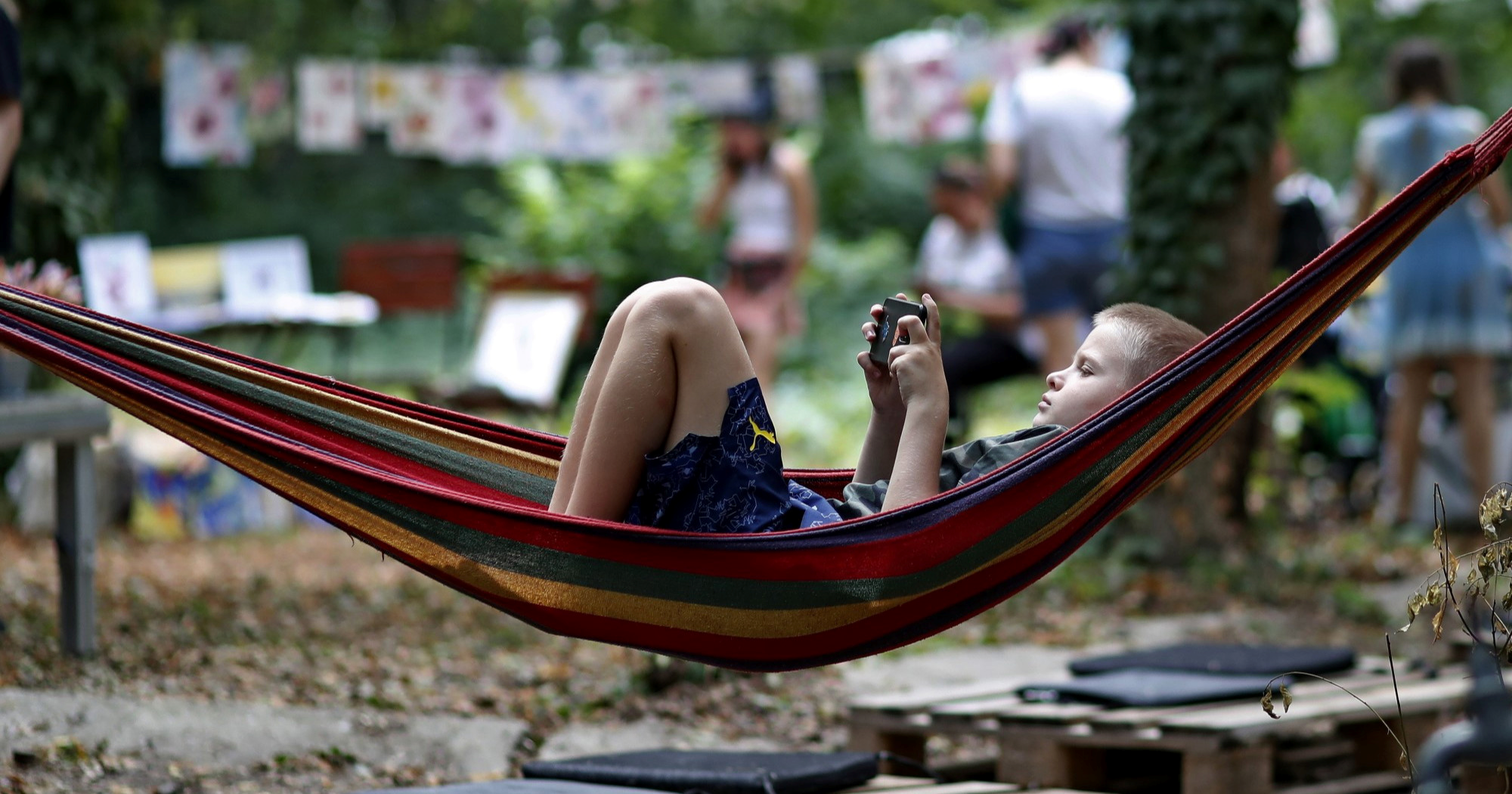 Što se dogodi kad milijunima tinejdžera zabranite mreže? Australija će uskoro doznati
