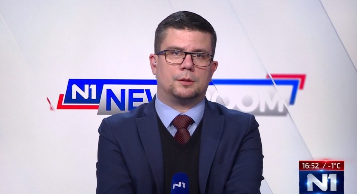 SDP-ovac: Stožer donosi odluke da bismo mi gledali kako ih Markotić krši